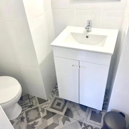 Charming In 455 M² + Parking Apartment *